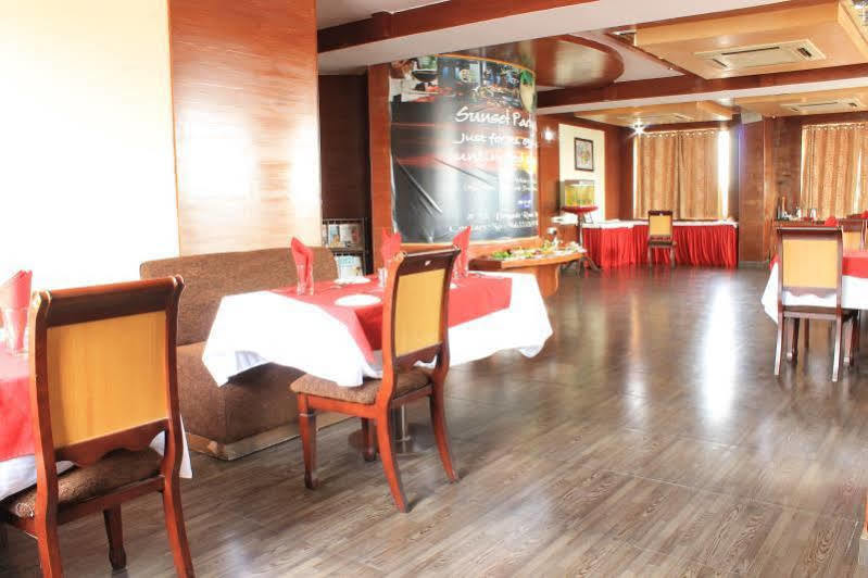 Brigade Royale Hotel Bangalore Exterior photo